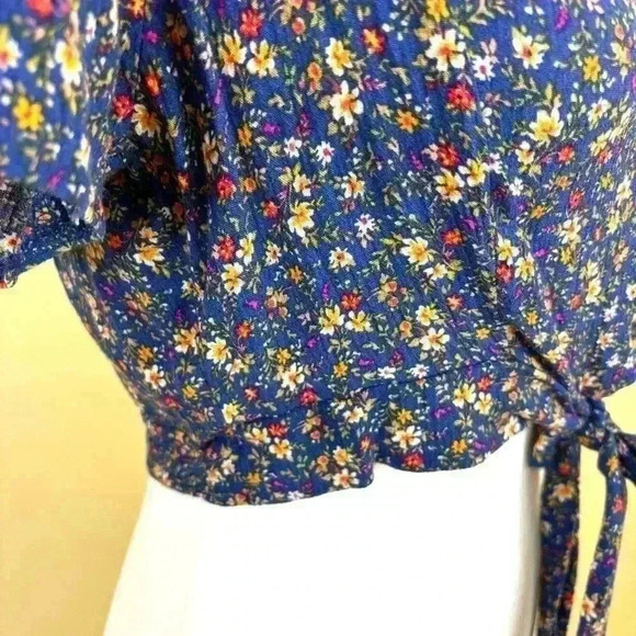 American Eagle Floral Peasant Boho V-Neck Button Down Tie Waist Crop Top Size S - Picture 6 of 15